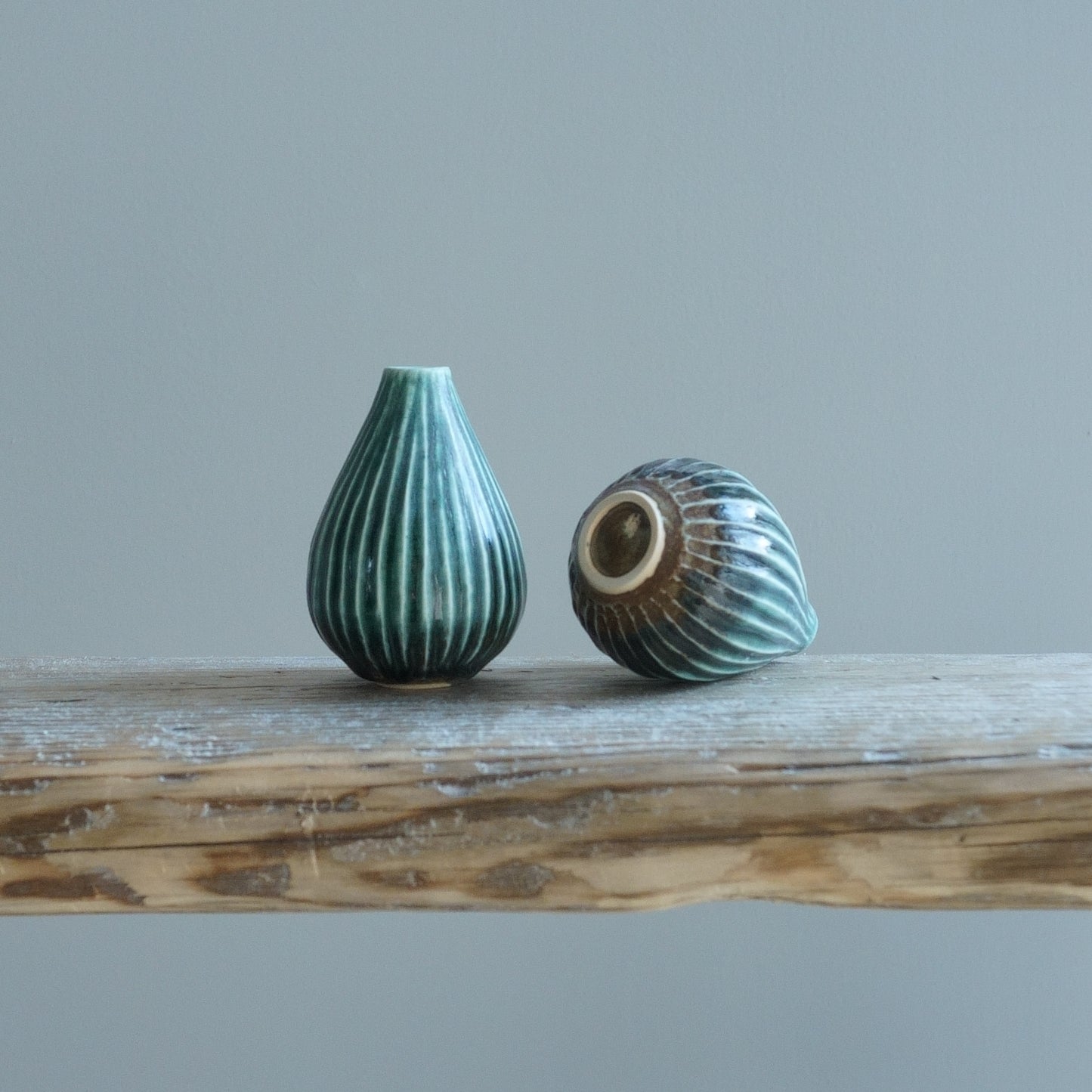 259_ Shizuku Ash Green Flower Vase