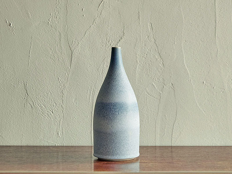 TORTUS Copenhagen (DENMARK) / Eric Landon / Long necked bottle in light blue glaze (T12)