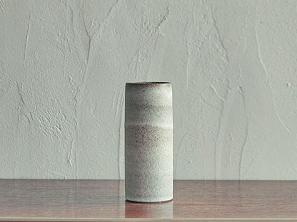 TORTUS Copenhagen (DENMARK) / Eric Landon / Unika cylinder in frosted white glaze (dark stoneware)(T04)
