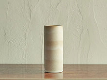 画像をギャラリービューアに読み込む, TORTUS Copenhagen (DENMARK) / Eric Landon / Unika cylinder in earth white glaze(T10)
