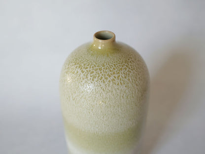 TORTUS Copenhagen (DENMARK) / Eric Landon / Shouldered bottle in forest white glaze (T23)